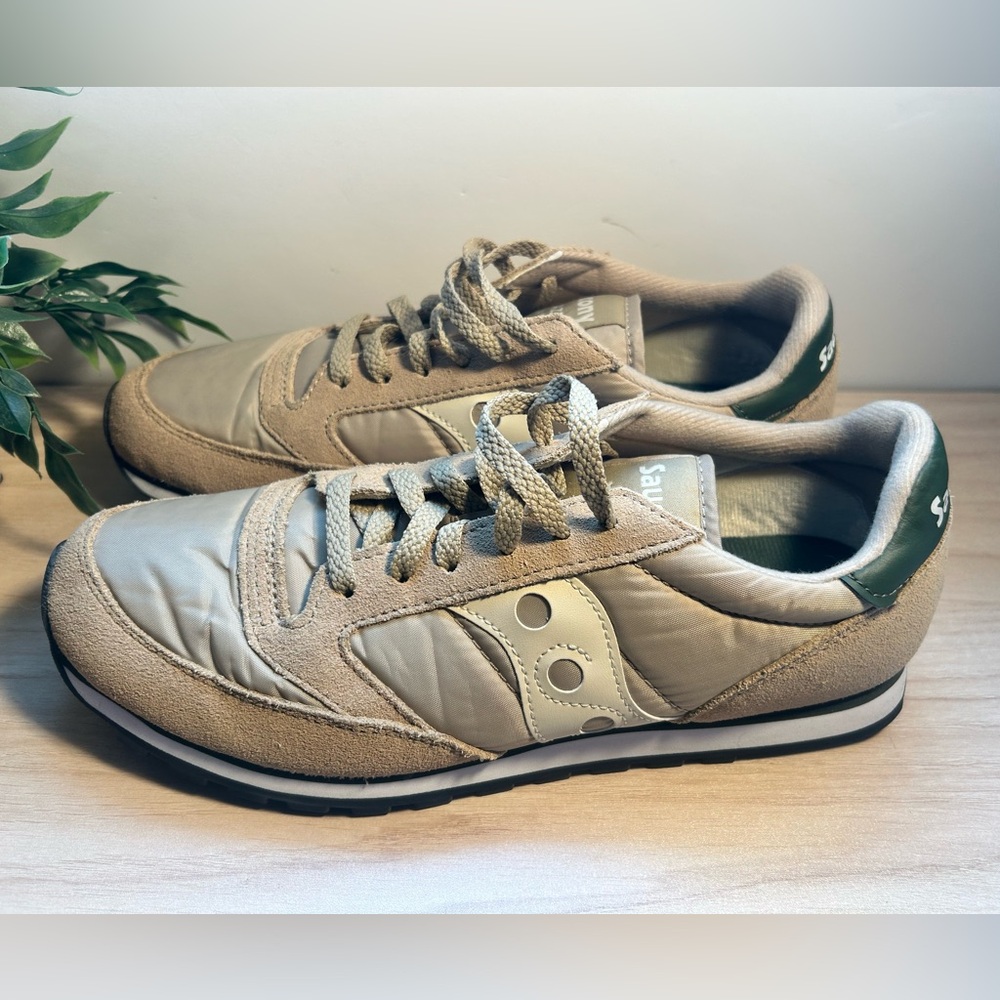Saucony Jazz Low Pro Beige Sneakers